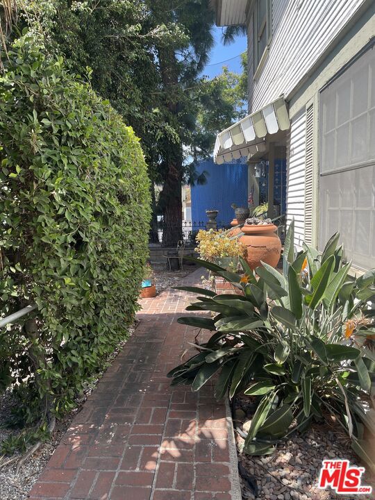 1125 W 22nd Street