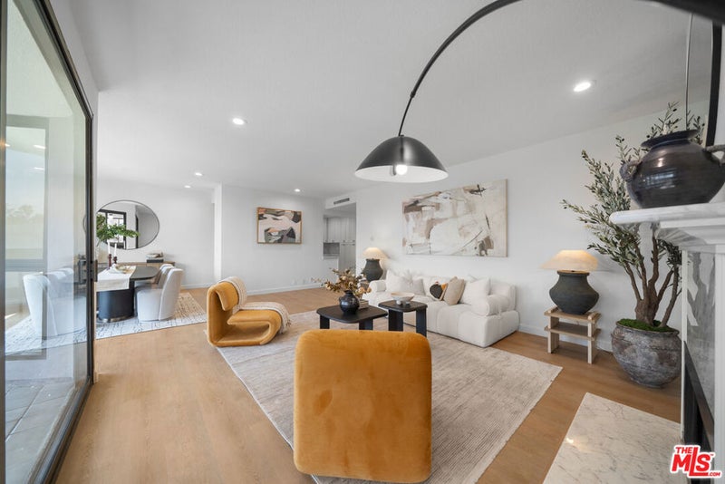 4477 Wilshire Boulevard 308