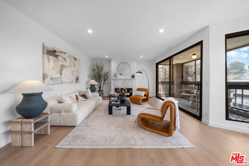 4477 Wilshire Boulevard 308