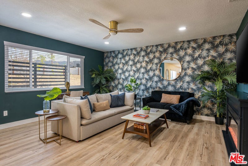 61664 Crest Circle Drive