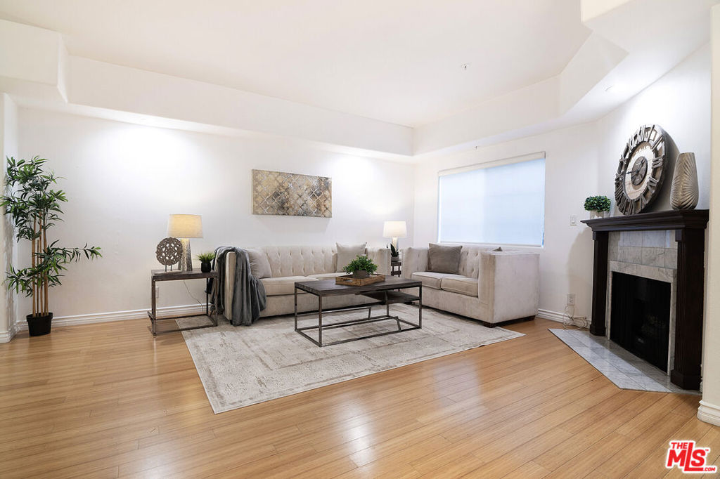 1537 S Wooster Street 105