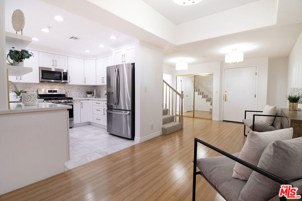 1537 S Wooster Street 105