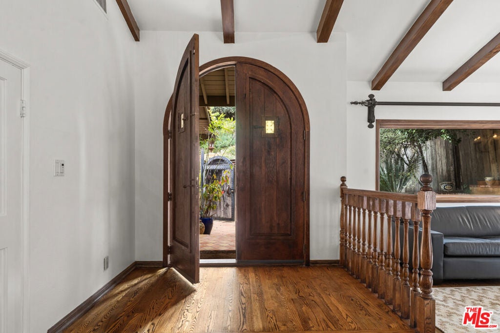 2695 La Cuesta Drive
