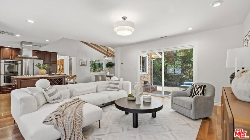 3160 Sepulveda Boulevard