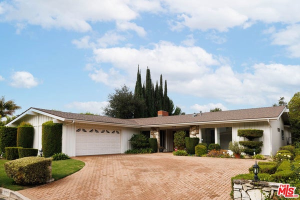 3135 DONA MARTA DR, STUDIO CITY, CA 91604 - Image e484eeebd1a72d7a93dcd1bc9492c962/3603566087