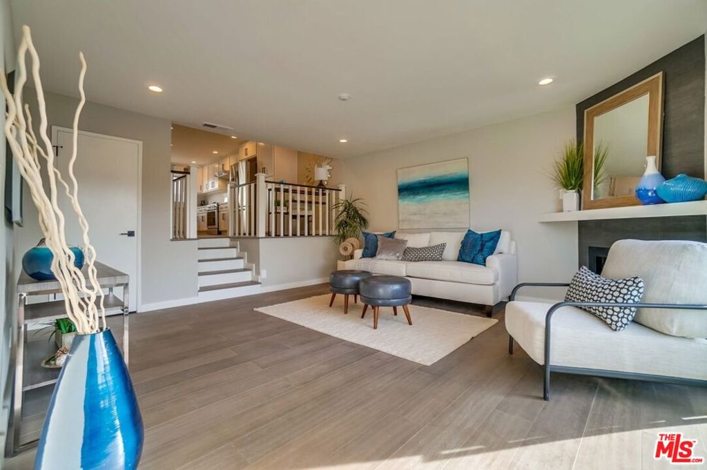 1832 Rockefeller Lane 9