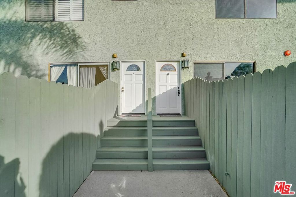 1832 Rockefeller Lane 9
