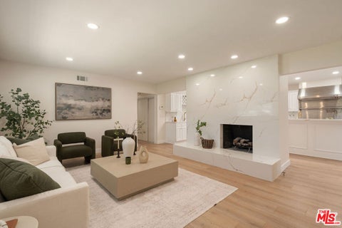 Photo of 1010 E Leadora Avenue, Glendora, CA 91741 (MLS # 26833751)