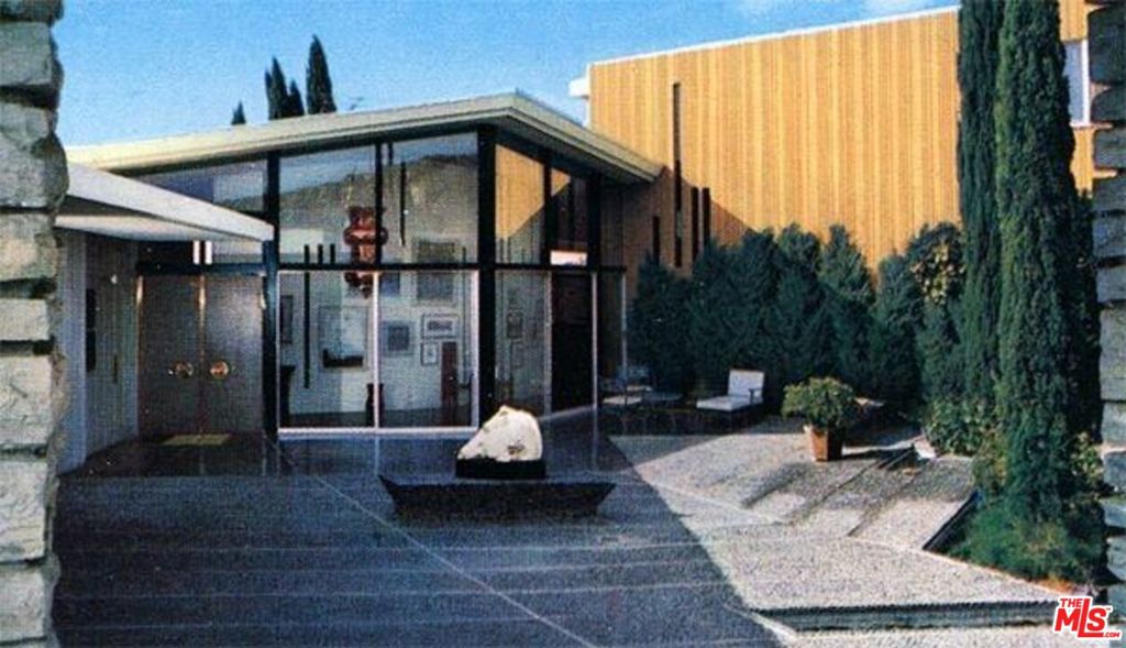 2859 Coldwater Canyon Drive