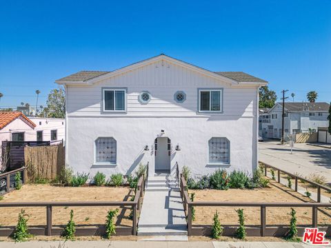 5315 Saturn Street Los Angeles CA 90019