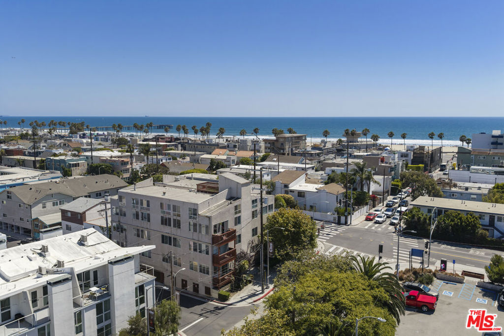 100 S Venice Boulevard 3