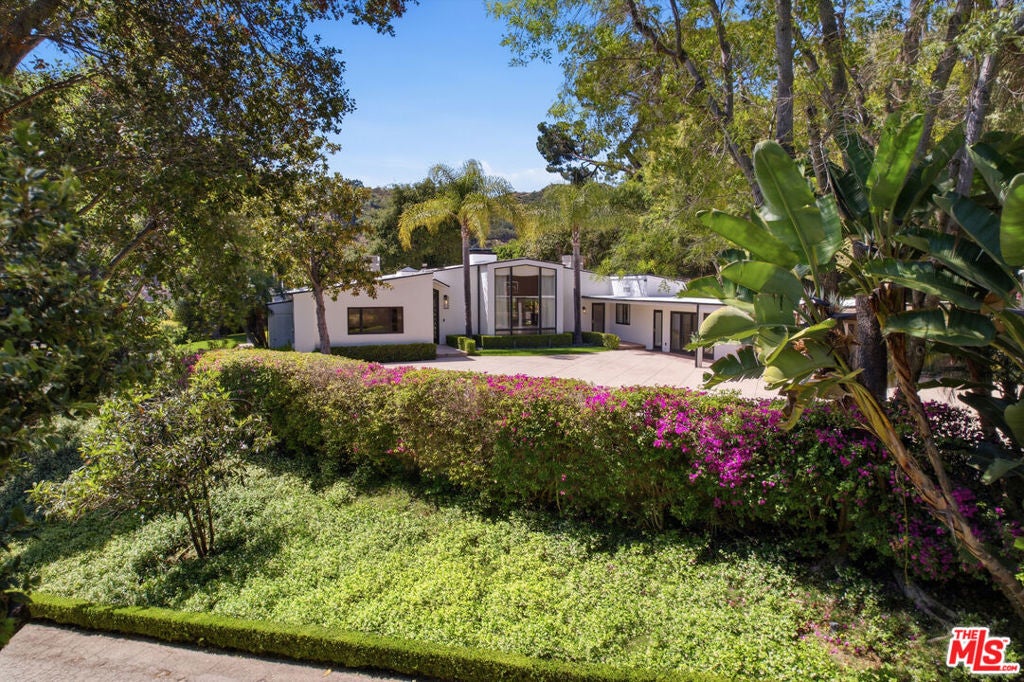 999 Casiano Road