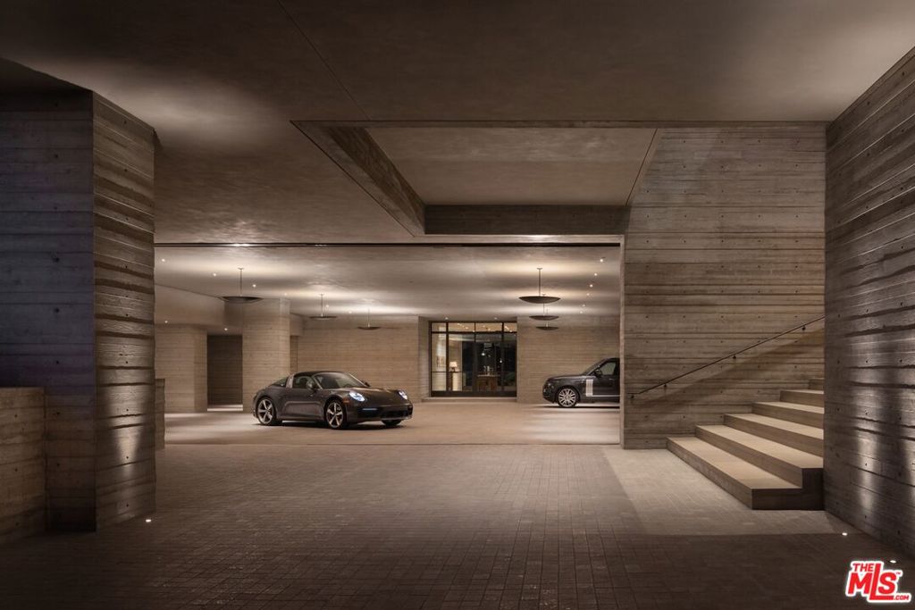 Properties 1 7661 Curson Terrace