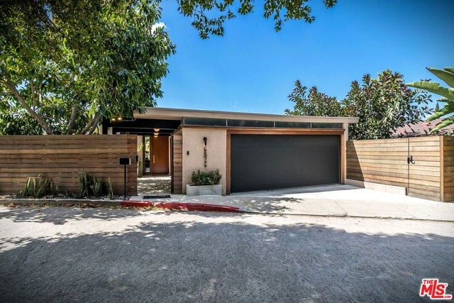 6826 Iris Circle, Los Angeles