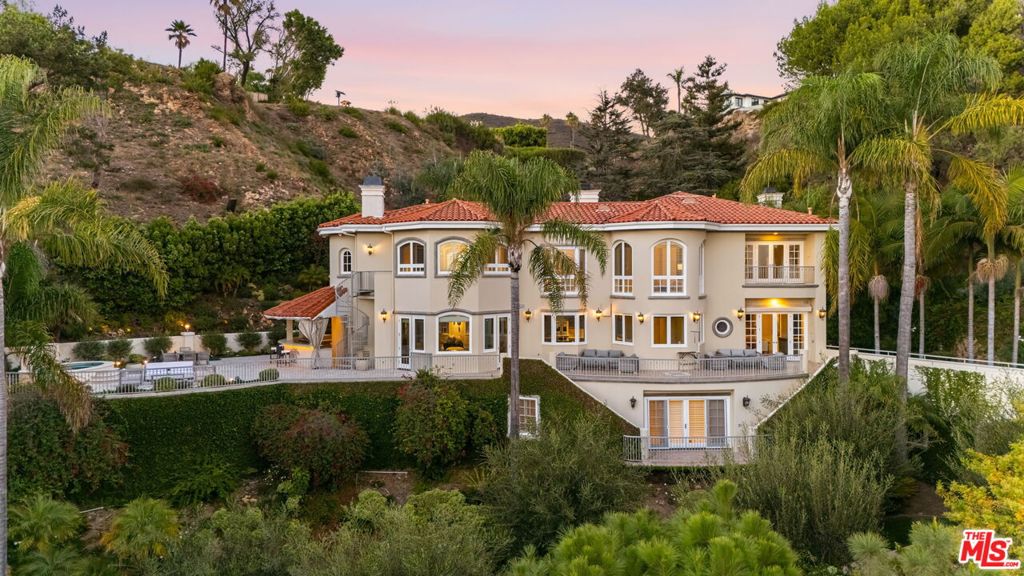 1328 Las Pulgas Road