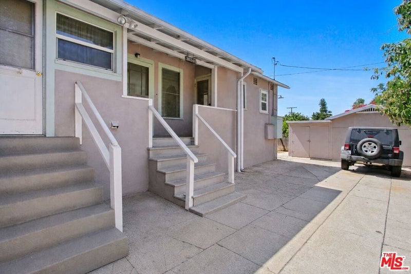 3034 Fairmount Street