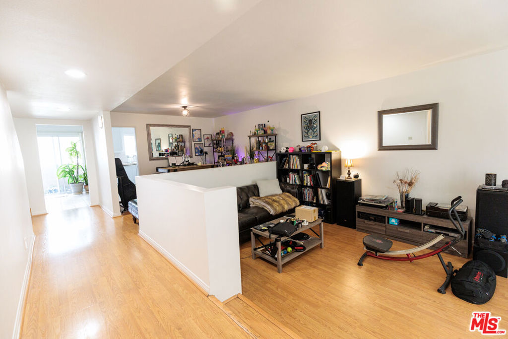 1957 N Bronson Avenue 112