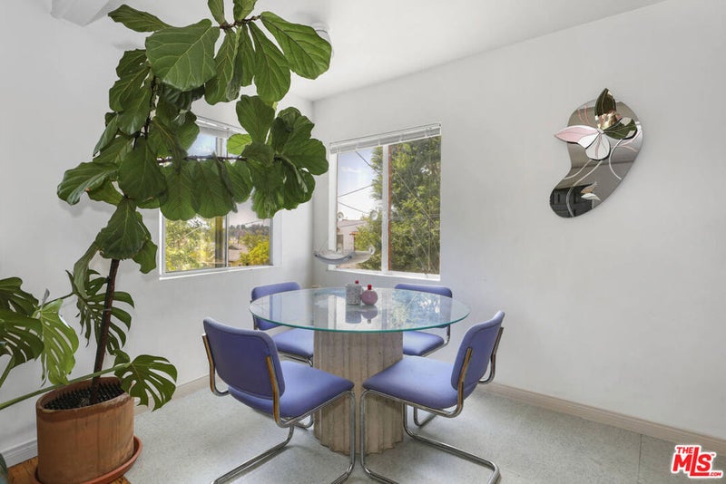 2986 Waverly Drive
