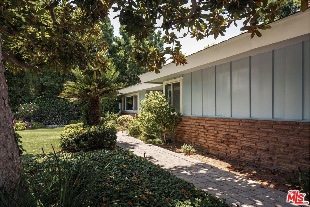 14141 Margate Street