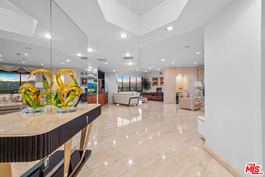 10490 Wilshire Boulevard 1206