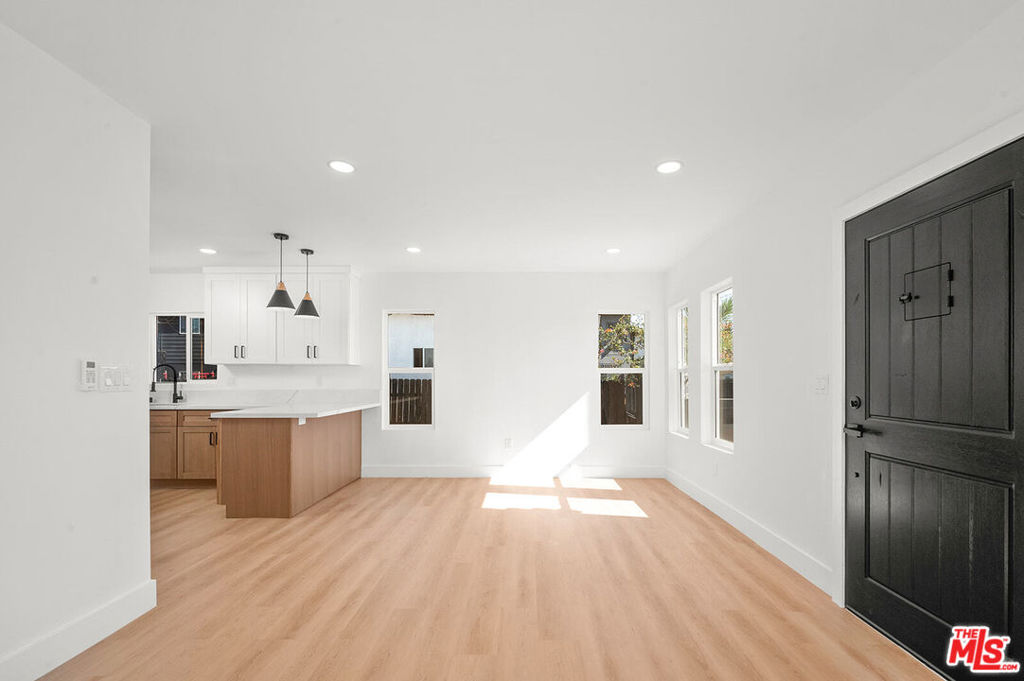 3641 E Elizabeth Street