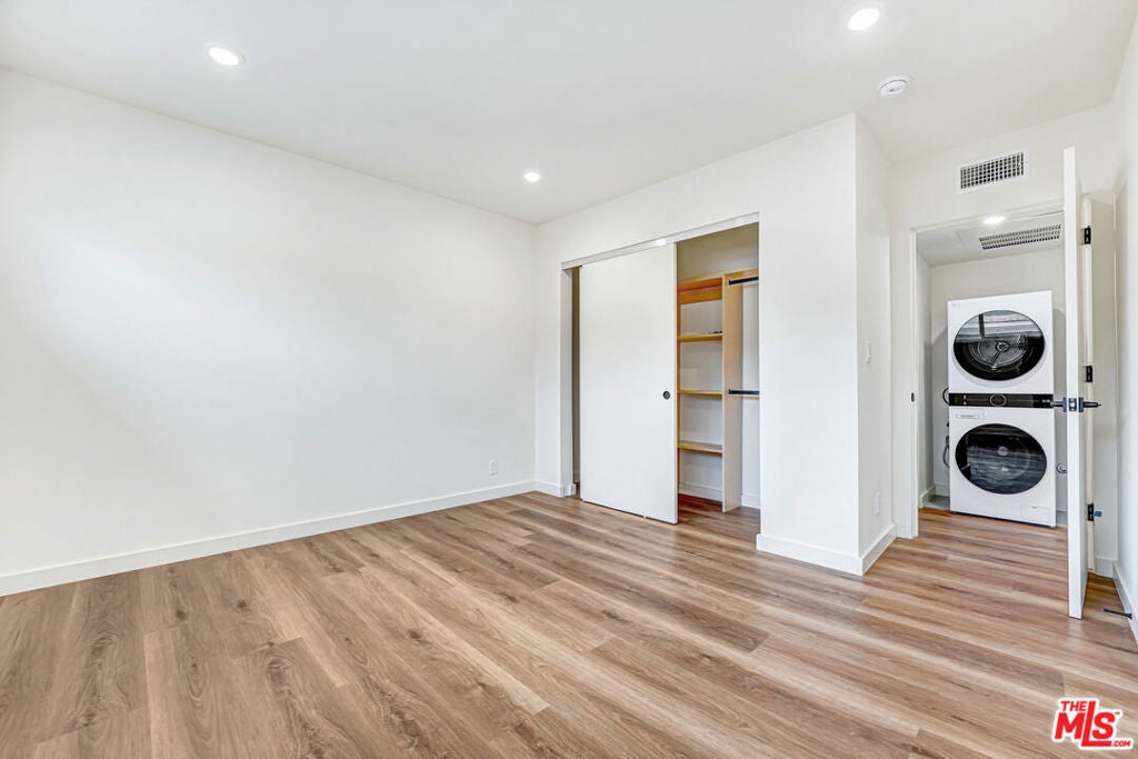 16185 W Sunset Blvd 3