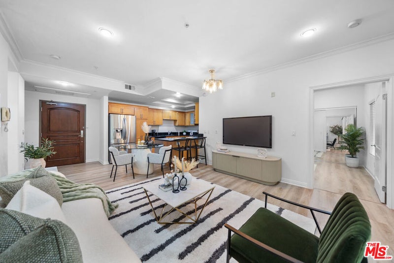 1128 S Serrano Avenue 104