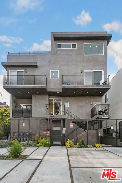 1187 Crenshaw Boulevard 1-8 Los Angeles CA 90019