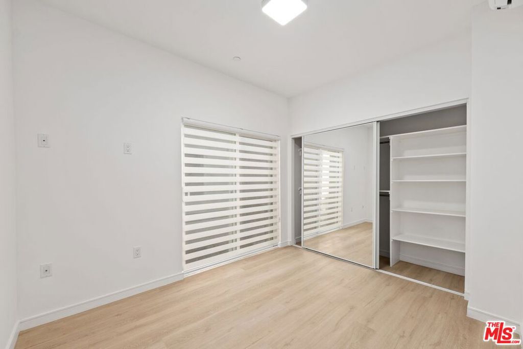 Properties 3 1187 Crenshaw Boulevard 1-8