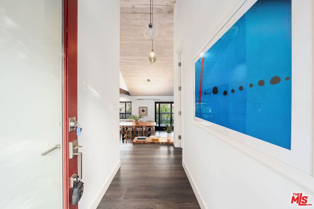 19806 Valley View Drive