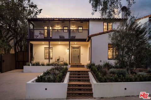 1611 Angelus Avenue Los Angeles CA 90026