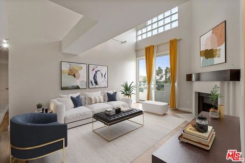 Photo of 12773 Caswell Avenue #303, Los Angeles, CA 90066 (MLS # 25603627)