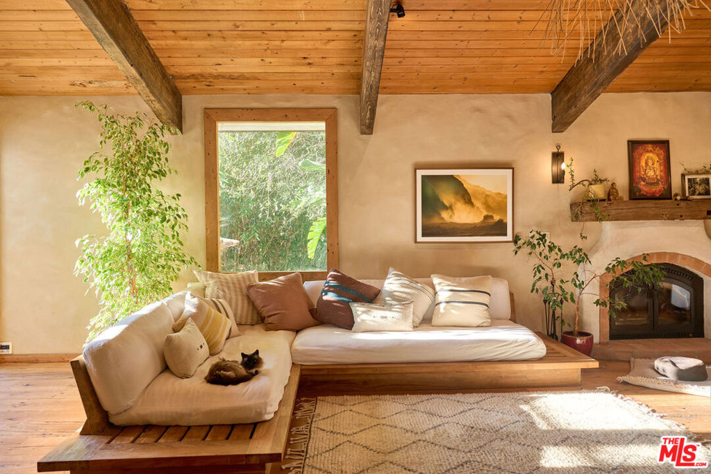 22068 Topanga School Road