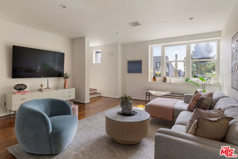 3931 Eagle Rock Boulevard 36