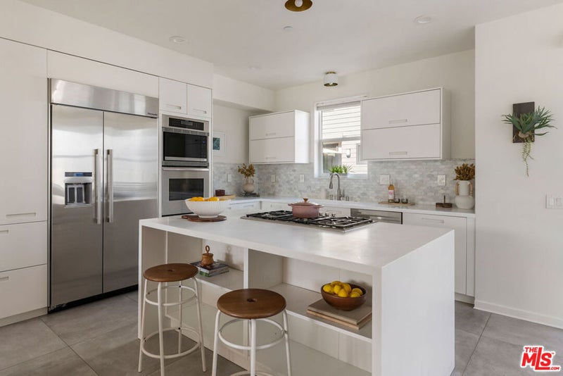 3931 Eagle Rock Boulevard 36
