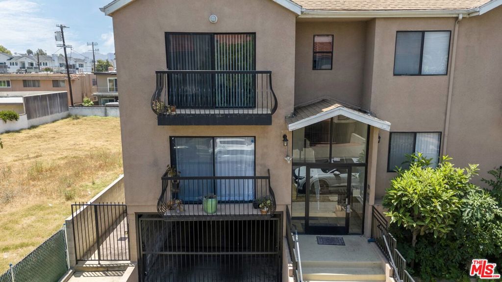 10916 Huston Street 102