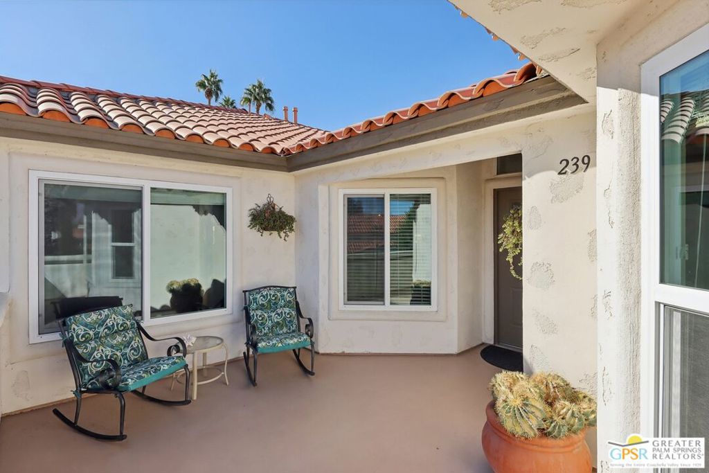 239 E Vista Royale Circle