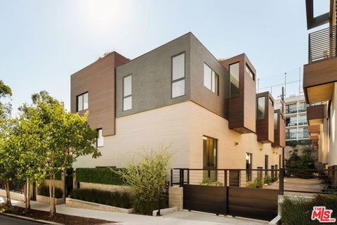 Photo of 917 Hilldale Avenue, West Hollywood, CA 90069 (MLS # 26102814)