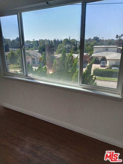 Photo of 7208 S La Cienega Boulevard, Inglewood, CA 90302 (MLS # 26997171)