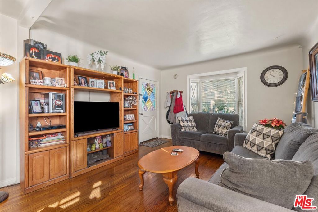 1757 Wellesley Avenue