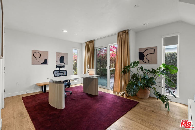 11724 Culver Boulevard 10