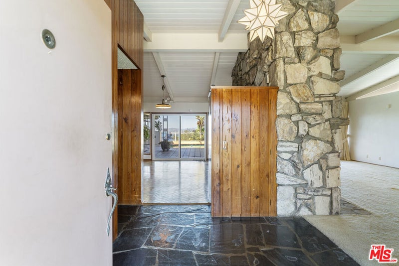 4555 Don Diego Drive