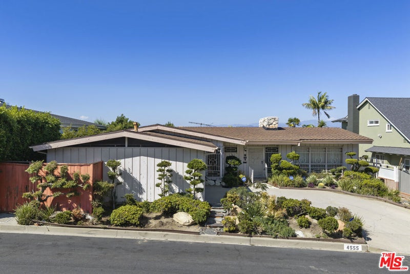 4555 Don Diego Drive