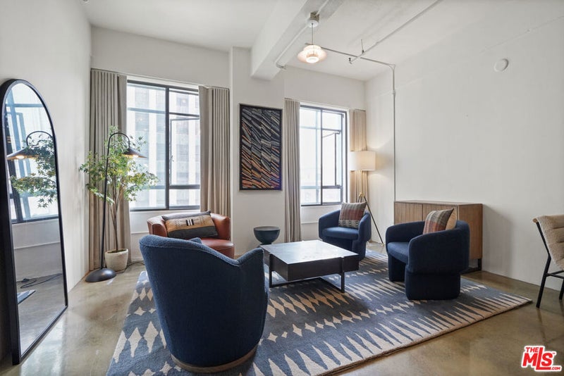 849 S Broadway 403
