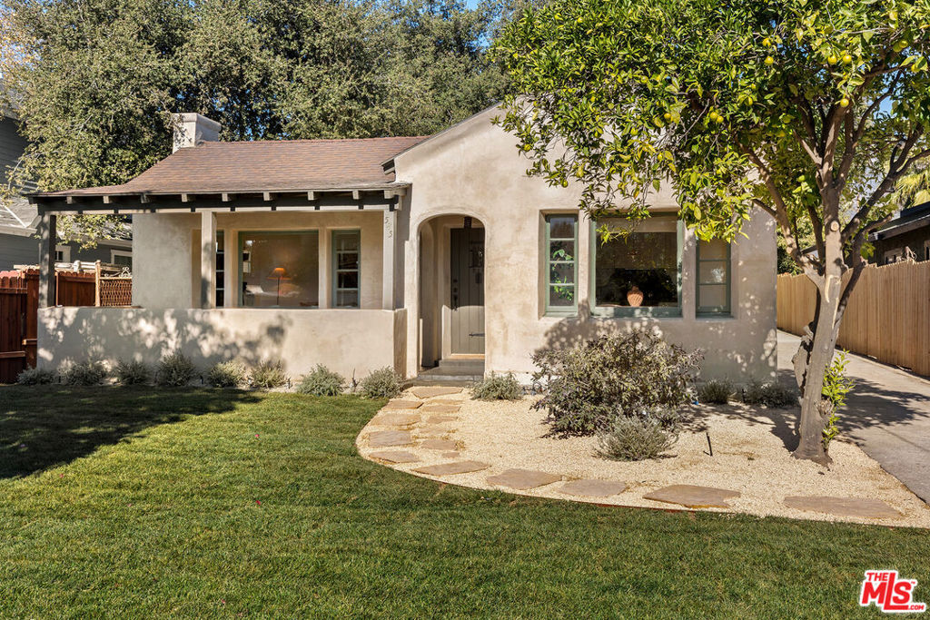 585 Mountain View Street