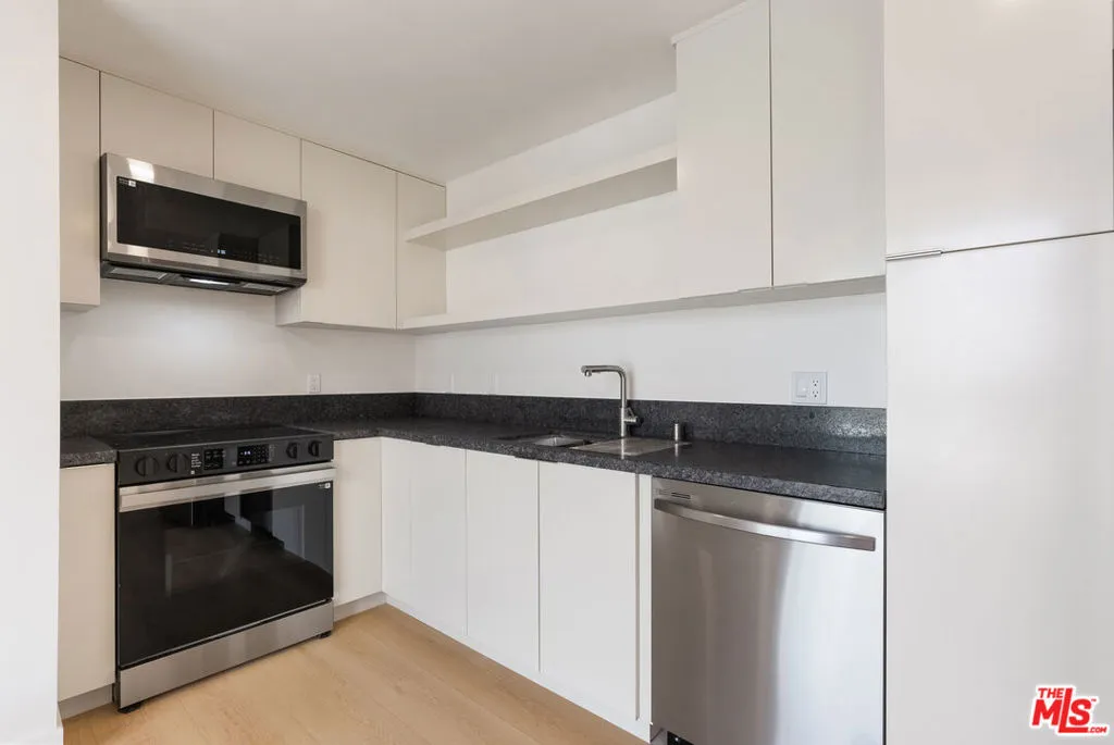 Cypress, California 90630, United States, 1 Bedroom Bedrooms, ,1 BathroomBathrooms,Residential,Active,239293