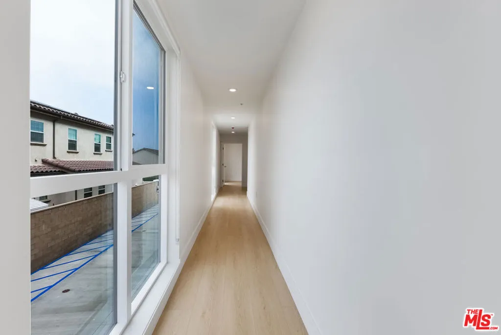 Cypress, California 90630, United States, 1 Bedroom Bedrooms, ,1 BathroomBathrooms,Residential,Active,239293