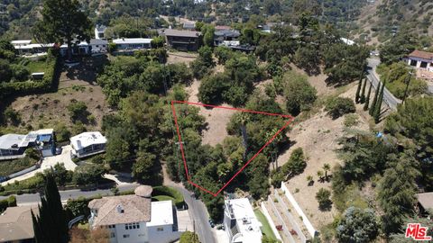 Photo of 3701 N Avenida Del Sol, Studio City, CA 91604 (MLS # 26851903)