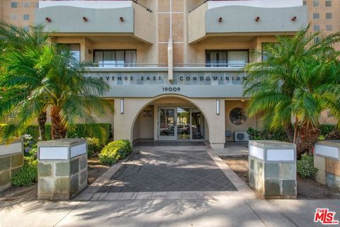 19009 Sherman Way 2 Reseda CA 91335