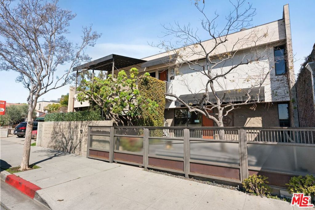 Properties 2 1104 Mission Street